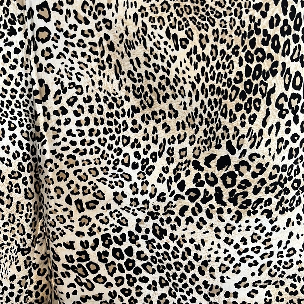 Leopard print Capris - Picture 5 of 5